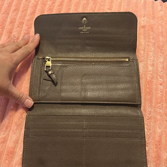 LV Wallet - Picture 3 of 14